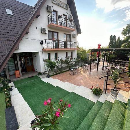 Shamrock Inn Iasi Exterior photo
