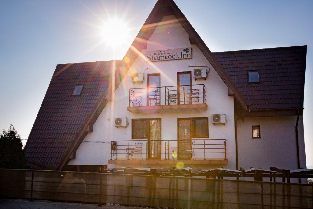Shamrock Inn Iasi Exterior photo