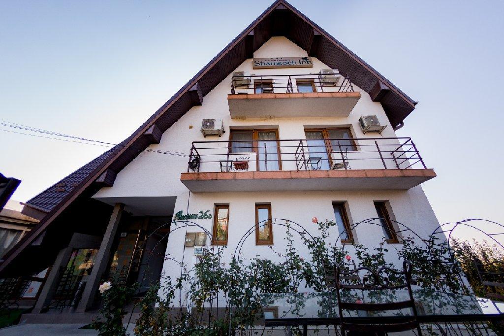 Shamrock Inn Iasi Exterior photo